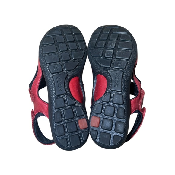 ECCO Cruise Red Leather
Sport Sandals Three Strap Adjustable Womens 8.5(39) - Picture 8 of 8
